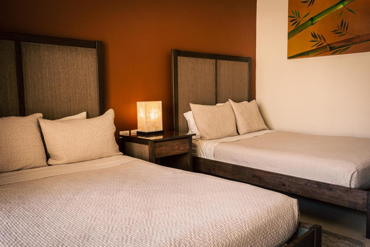 Aldea Thai Beachfront Condos Playa del Carmen Esterno foto